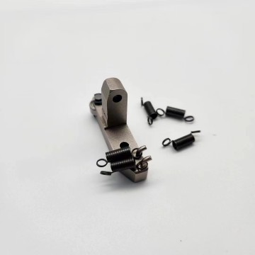 Automatic riveting machine feeder accessories