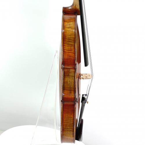 Popular violino artesanal de madeira dura