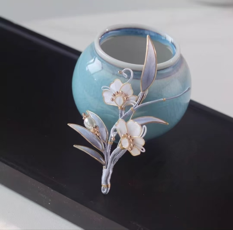 Original Intangible Cultural Heritage Flannel Flower New Chinese-style Brooch