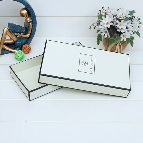 Exquisite Lid and Base Christmas Gift Box