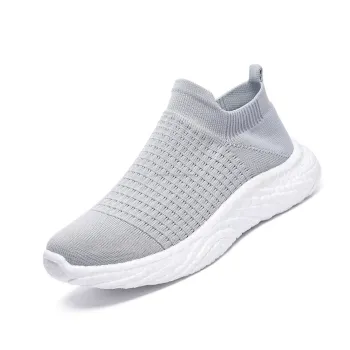 Customizable Lightweight Men's Running Sports Shoes: Slip-On Sneakers for Fashionable Men