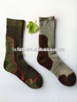 OEM design army green hikking socks thick warm inner terry wool socks