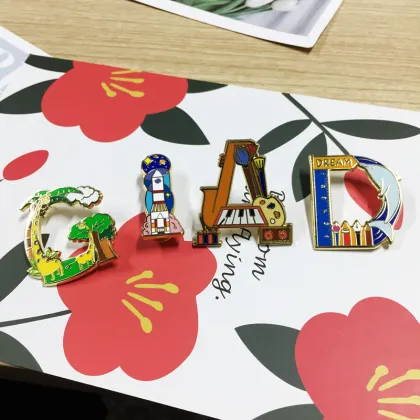 Custom Luminous Enamel Lapel Pin Badge