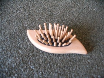 Wooden brush (wooden product,wooden crafts,wooden handicraft,wooden toys,wooden game,etc)