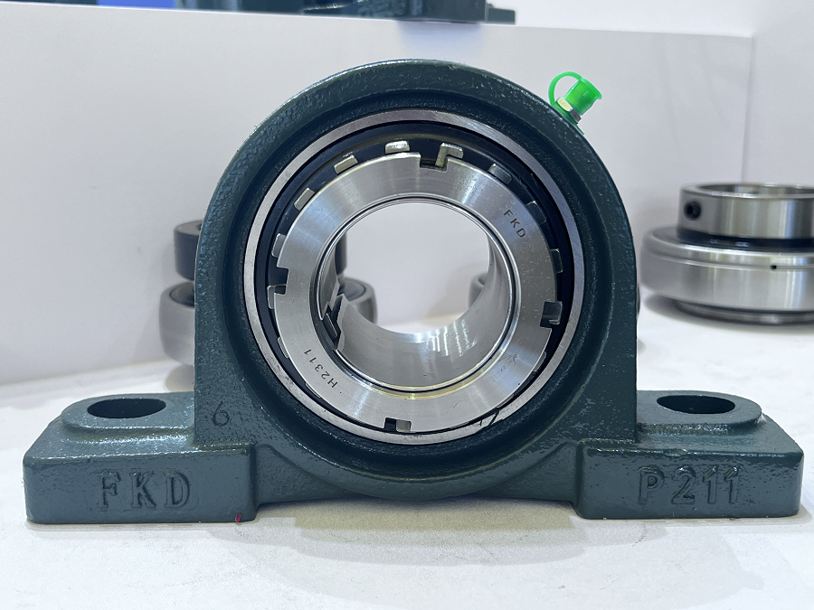 UK SERIES BEARING WITH HOUSING