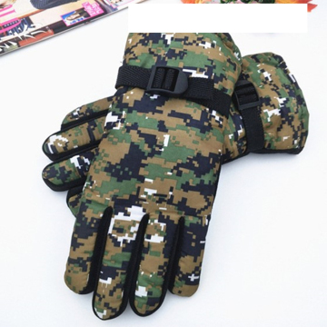 Windproof Plush Thickened Touch Screen Ski Camouflage Gloves for Men - Polyester 7644
