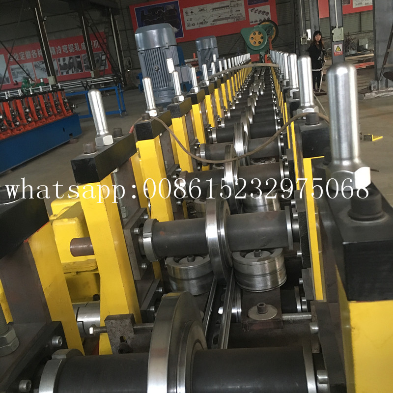 Hỗ trợ năng lượng mặt trời Strut Channel Machine