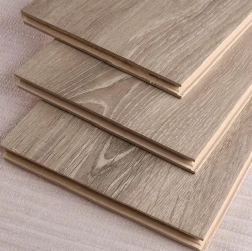 Lantai laminasi tampilan kayu berkualitas tinggi