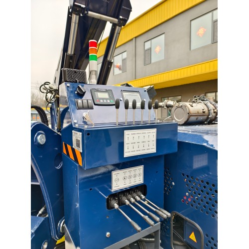 12 тонн тяжеломого синего паука