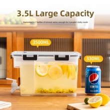 注ぎ口付きの大容量保冷水筒