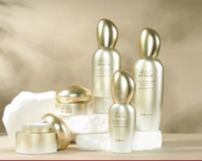 Eco-Friendly Refillable Cosmetic Spray Bottle with Fine Mist