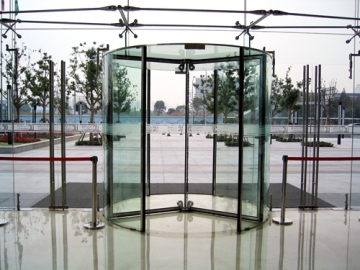 Glass Revolving Doors with Advanced Safety Functions