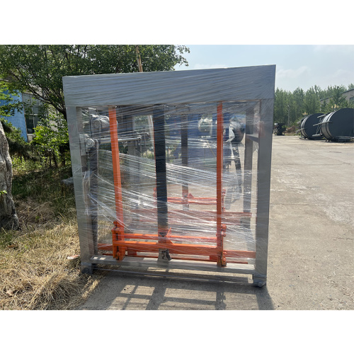 Установленные машины для изготовления кирпича