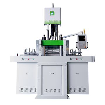 Double sliding plate plastic injection machine