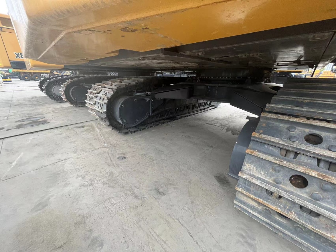 Used XCMG XE750G crawler excavator