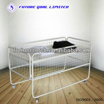 Wire mesh display racks