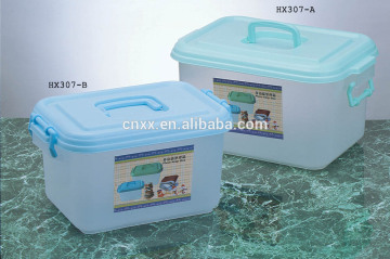 clear plastic storage box