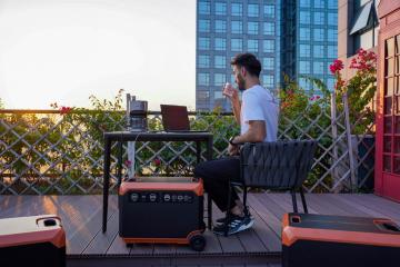 PORTABLE POWER STATION 3600W FOR OUTDOOR WORKING LAPTOP
