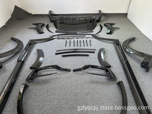 Carbon Fiber M-Style Body Kit for Maserati Levant Bumper Diffuser Lip Trunk Fender