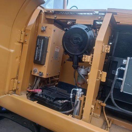 Excavadora manual 320 BL en buenas condiciones