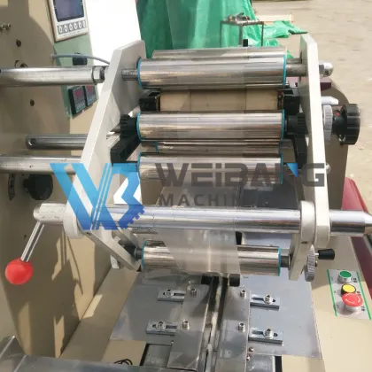 Hot Sale Automatic Chocolate Plum and Gummy Candy Pillow Packing Machine