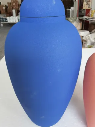 Jingdezhen High Temperature Blue Ceramic Vase and Lamp Customization