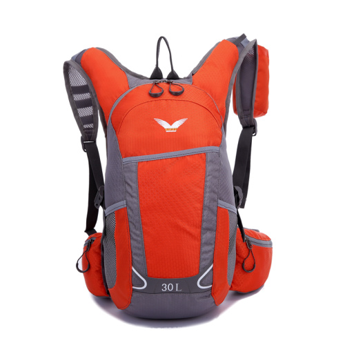 Cómoda mochila deportiva clásica con doble hombro