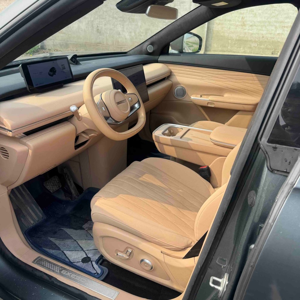 Extended Range 4WD Executive Edition