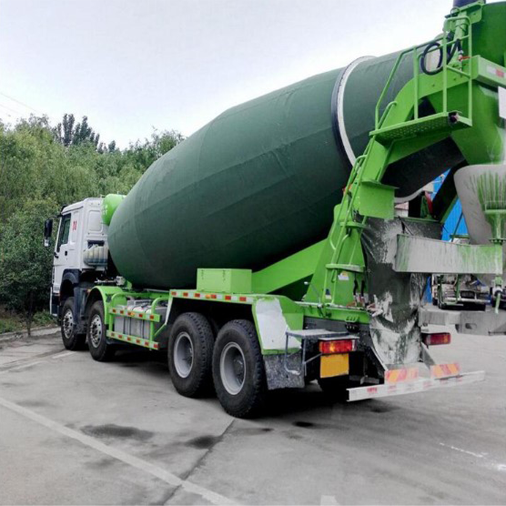 Green canvas winter coat for cement mixer tank