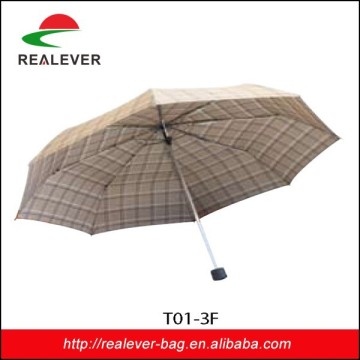 21" *8K Brown plaid 190T pongee metal and fiber glass three fold manual open windproof umbrella