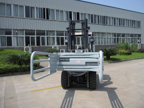 Forklift with Foam Clamp