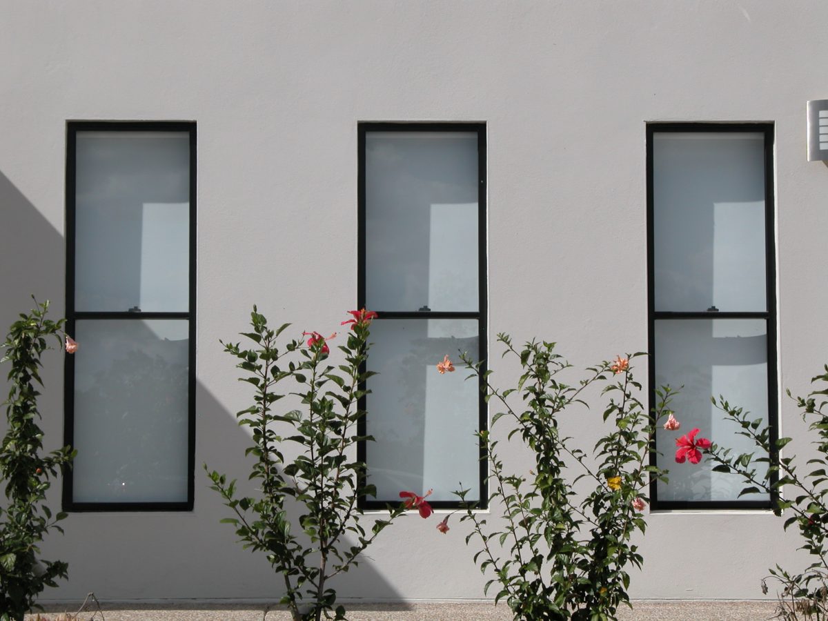 aluminium double hung window