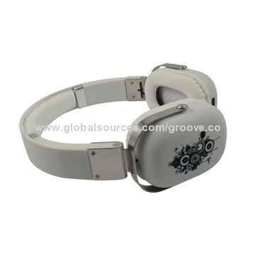 Folding Colored Bluetooth Headphones with Version 4.0