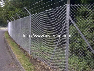 Galvanized diamond fence