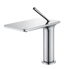 Design brevettato Piano Cascata Single Handle Sovradino rubinetto