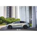 চকচকে ধূসর ইয়ট গাড়ির মোড়ক