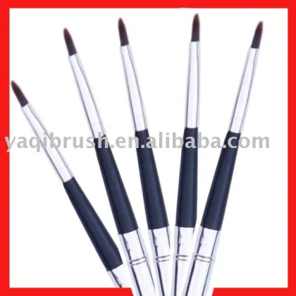 Applicator eyeliner brush