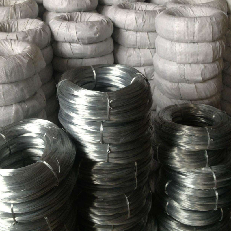 Gruppo ANJIA - Bobine di filo zincato a caldo da BWG 8 a BWG 30 ANJIA hot dipped galvanized wire coils BWG 8 to BWG 30 for agricultural and construction use