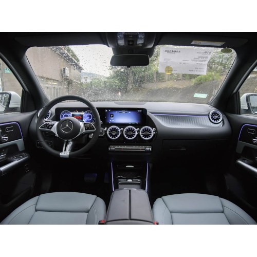 2025 Mercedes-Benz EQA 260