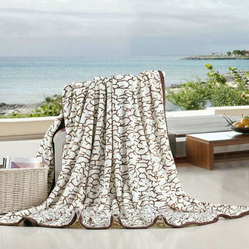 Wholesale 100% Polyester Super Soft weighted beach flannel blanket