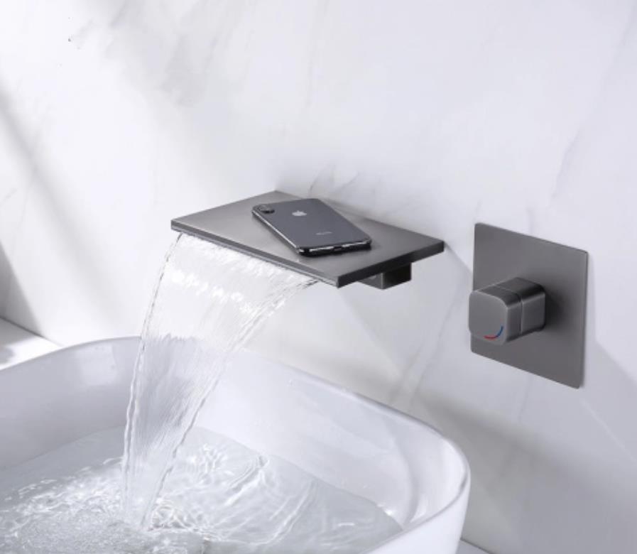 Wall-mounted Faucet with Waterfall Spout