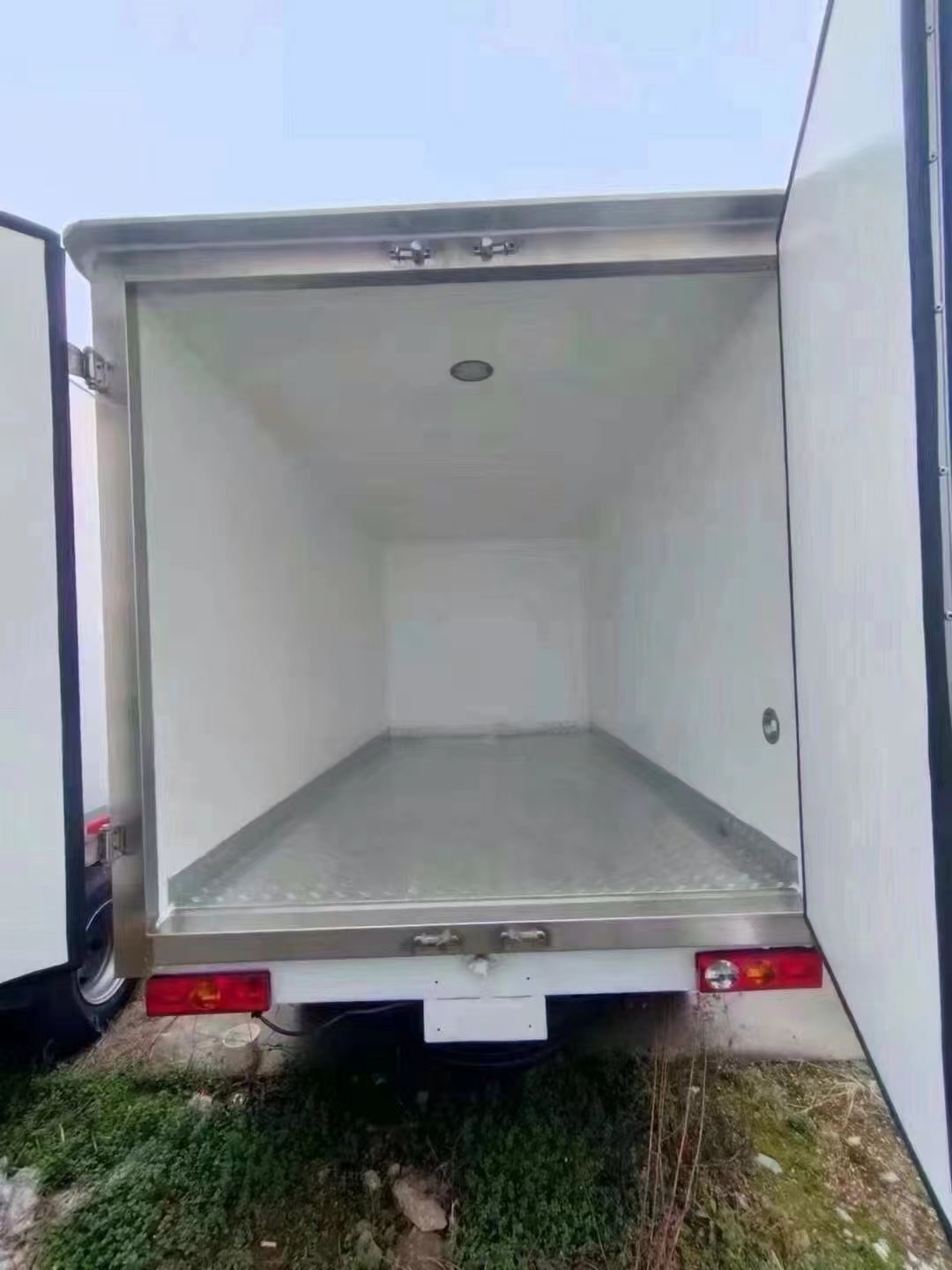 Foton 12V Car Freezer Cargo Van