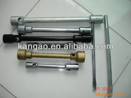 Maximum Power Manual Torque Wrench and Insulated Tools Set