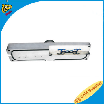 Hot runner manifold mould