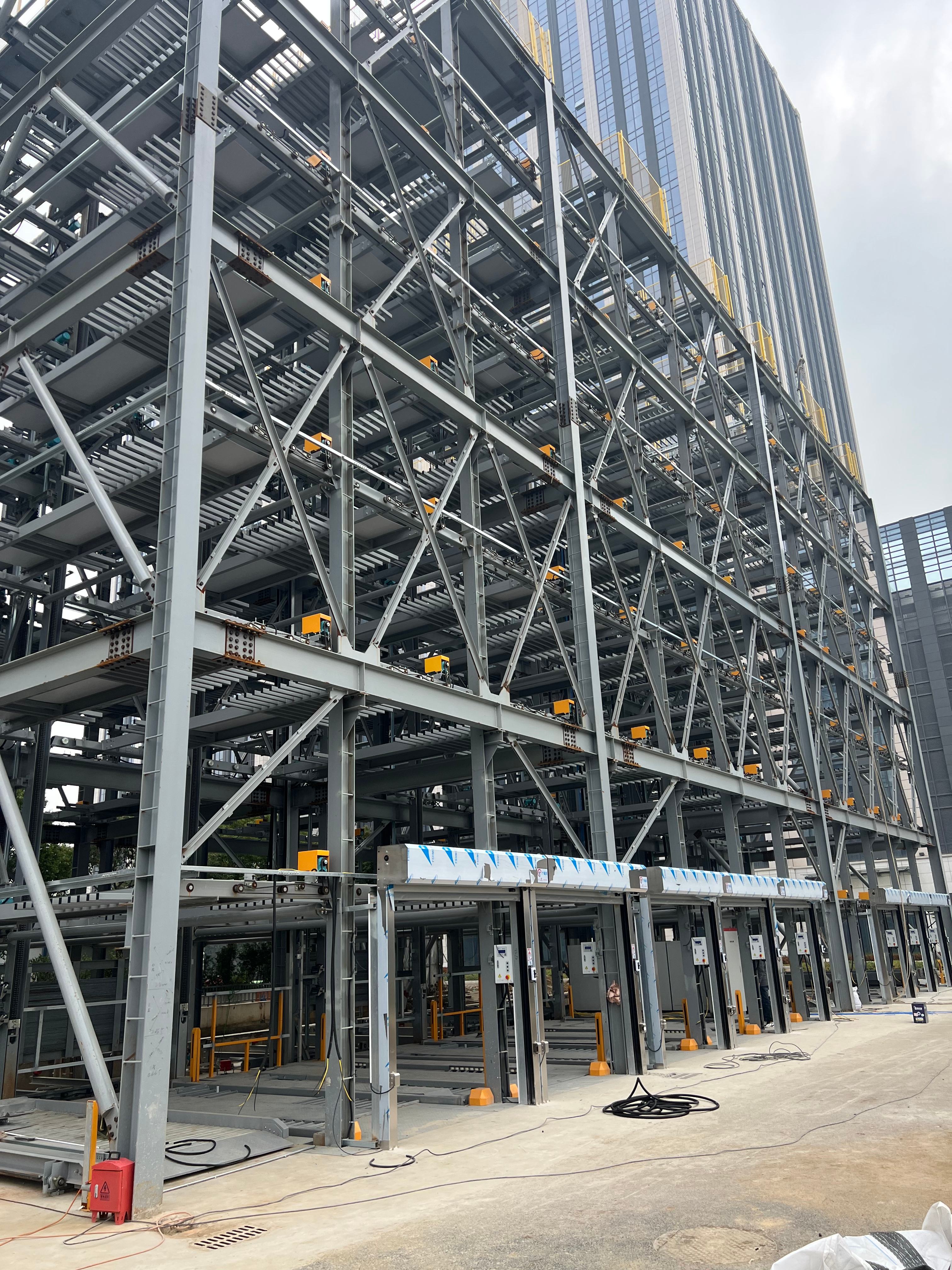 Advanced 8-layer vertical lifting multi-column linkage