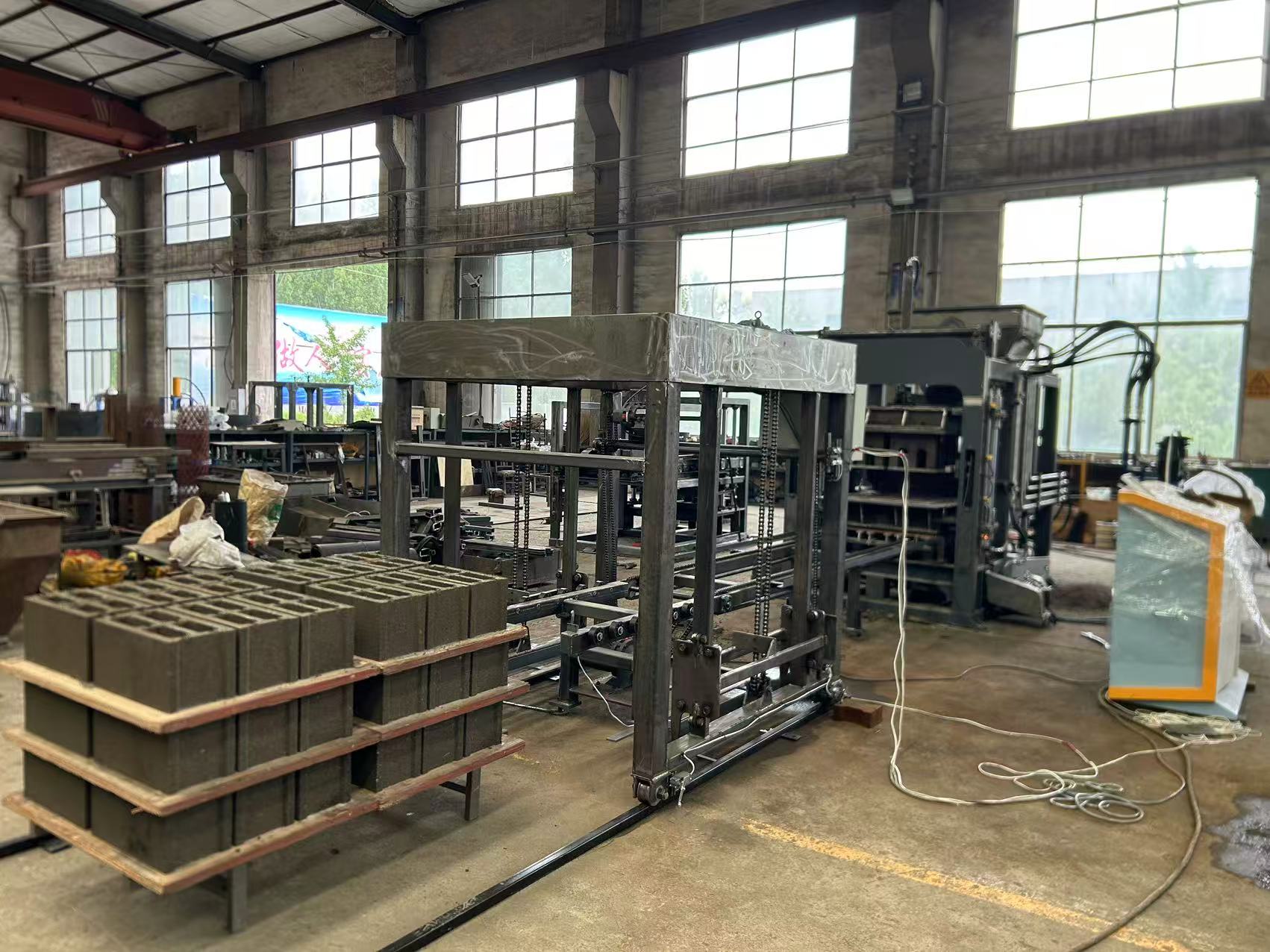 Современная автоматическая блочная машина для строительства