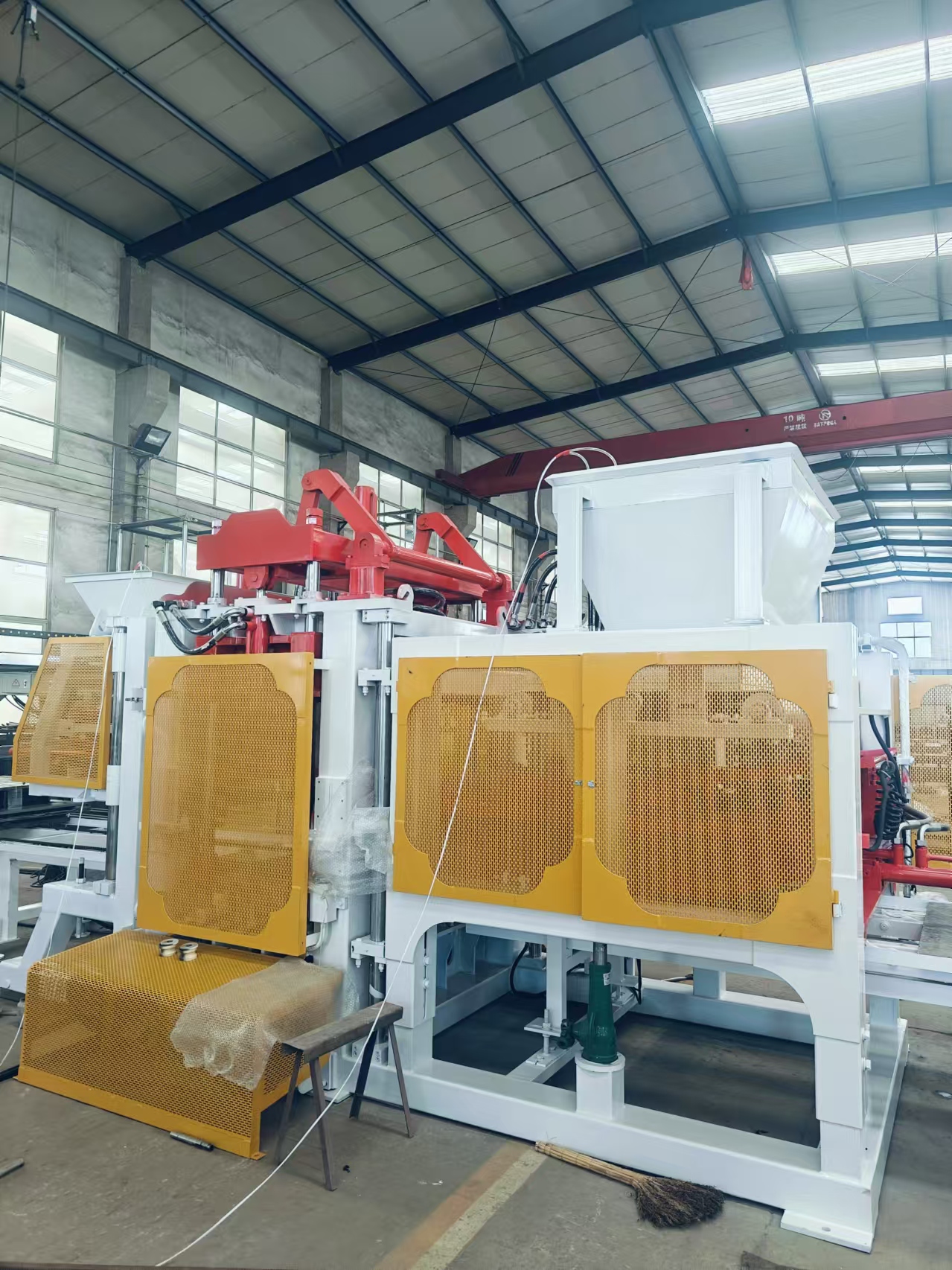 Производственная линия автоматической бетонной блочной машины