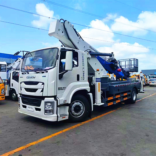 Isuzu 45 M Aer Buckte Truck