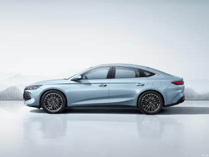 BYD Qin L: Pioneering Fifth Generation DM Technology in New Energy Vehicles