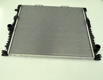 High-Quality Water Tank Radiator for BMW 5 Series G38: Genuine Replacement Part